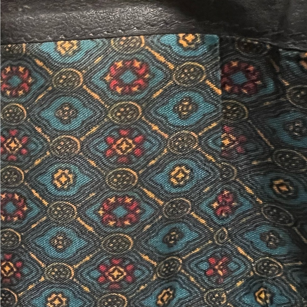 Vintage Black Leather Wallet - Picture 10 of 10